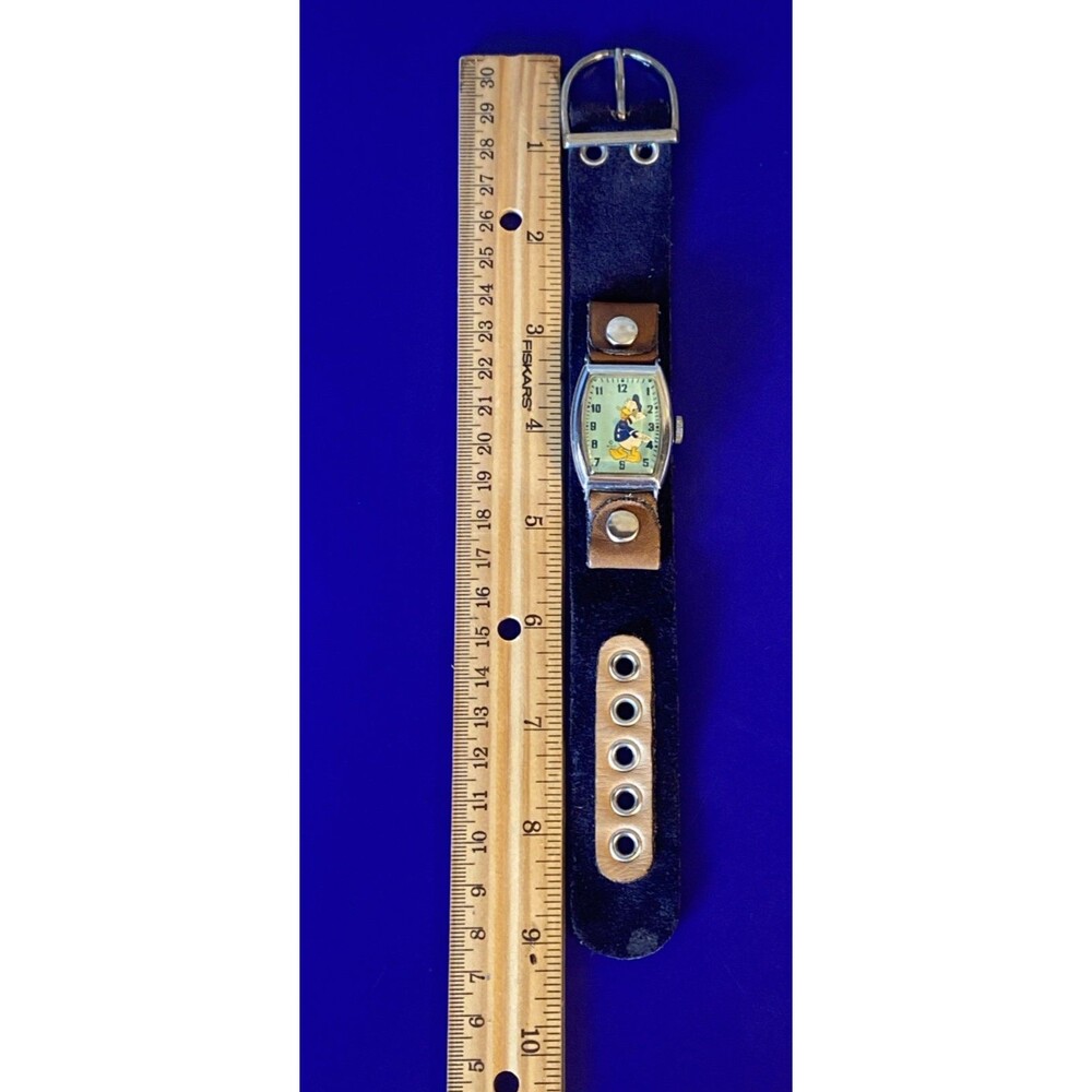 Ingersoll/US Time 1940's Donald Duck Watch-Mechanism Operates Sporadically - Picture 4 of 6
